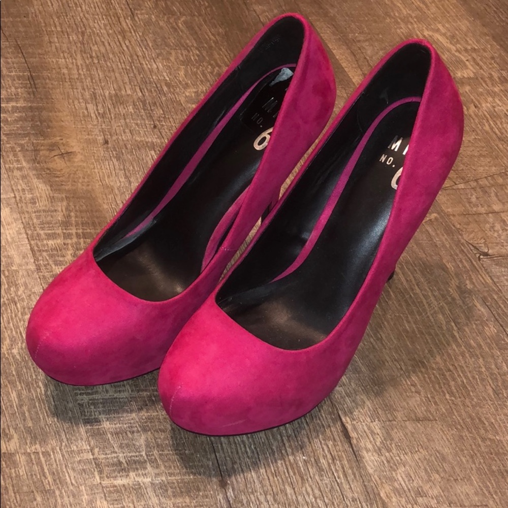 Mix No. 6 Hot Pink Pumps Size 9